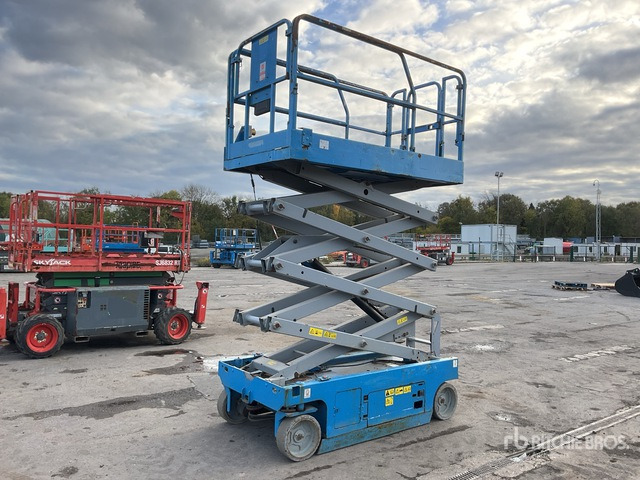 2015 Genie GS2646 Electric Scissor Lift - Scissor lifts: gambar 1 2015 Genie GS2646 Electric Scissor Lift - Scissor lifts: gambar 1