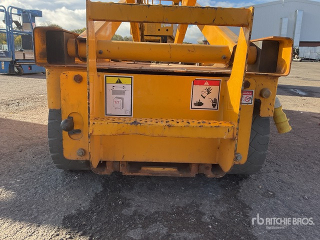 2015 Haulotte COMPACT8 Electric Scissor Lift - Scissor lifts: gambar 5 2015 Haulotte COMPACT8 Electric Scissor Lift - Scissor lifts: gambar 5