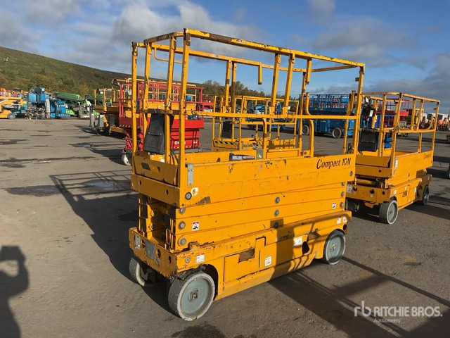 2015 Haulotte Compact 10N Electric Scissor Lift - Scissor lifts: gambar 1 2015 Haulotte Compact 10N Electric Scissor Lift - Scissor lifts: gambar 1