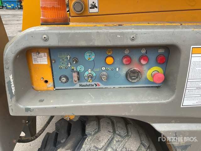 2015 Haulotte Compact 12DX 4x4 Diesel Scissor Lift - Scissor lifts: gambar 5 2015 Haulotte Compact 12DX 4x4 Diesel Scissor Lift - Scissor lifts: gambar 5