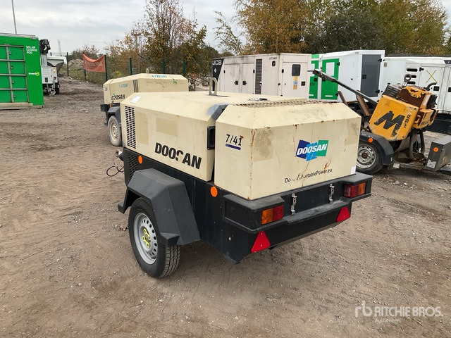 2016 Doosan 7/41 2016 Doosan 7/41 Air Compressor Air Compressor - Kompresor udara: gambar 3 2016 Doosan 7/41 2016 Doosan 7/41 Air Compressor Air Compressor - Kompresor udara: gambar 3