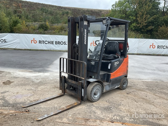 2016 Doosan G20SC-5 2016 Doosan G208C-5 Forklift Forklift - Forklift LPG: gambar 4 2016 Doosan G20SC-5 2016 Doosan G208C-5 Forklift Forklift - Forklift LPG: gambar 4