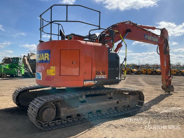 2020 Hitachi ZX225USLC-6 Tracked Excavator - Ekskavator perayap: gambar 3 2020 Hitachi ZX225USLC-6 Tracked Excavator - Ekskavator perayap: gambar 3