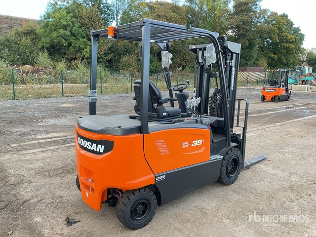 2024 Doosan B35X-7 PLUS 2024 Doosan B35X-7 PLUS 3500 kg Electric Forklift - (Unused) Electric Forklift - Forklift listrik: gambar 4 2024 Doosan B35X-7 PLUS 2024 Doosan B35X-7 PLUS 3500 kg Electric Forklift - (Unused) Electric Forklift - Forklift listrik: gambar 4