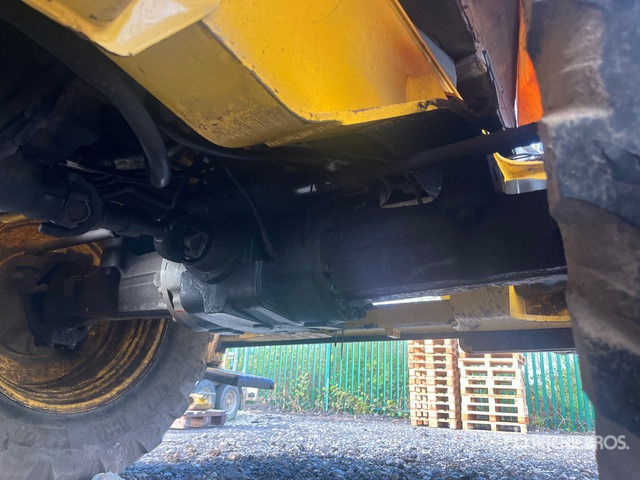 2015 New Holland B115C 4x4x4 Backhoe Loader - Peralatan lainnya: gambar 5 2015 New Holland B115C 4x4x4 Backhoe Loader - Peralatan lainnya: gambar 5