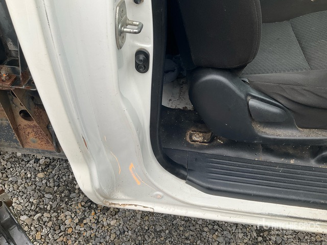 2018 Toyota Hilux 2018 Versalift LAT-38-135-H on 4x4 Bucket Truck - Peralatan lainnya: gambar 4 2018 Toyota Hilux 2018 Versalift LAT-38-135-H on 4x4 Bucket Truck - Peralatan lainnya: gambar 4