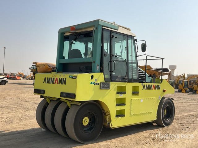 2007 Ammann AP240 8 Wheel Pneumatic Roller - Roller jalan: gambar 5 2007 Ammann AP240 8 Wheel Pneumatic Roller - Roller jalan: gambar 5