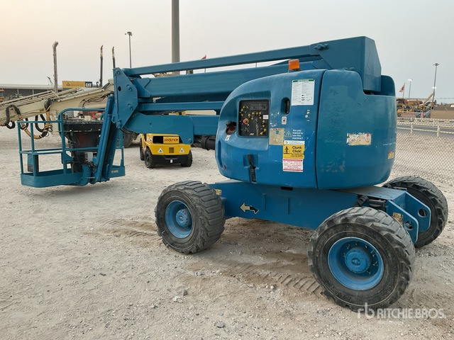 2007 JLG 450AJ 4WD Diesel Articulating Boom Lift - Boom artikulasi: gambar 4 2007 JLG 450AJ 4WD Diesel Articulating Boom Lift - Boom artikulasi: gambar 4