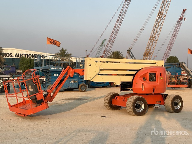 2007 JLG 450AJ 4WD Diesel Articulating Boom Lift - Boom artikulasi: gambar 1 2007 JLG 450AJ 4WD Diesel Articulating Boom Lift - Boom artikulasi: gambar 1