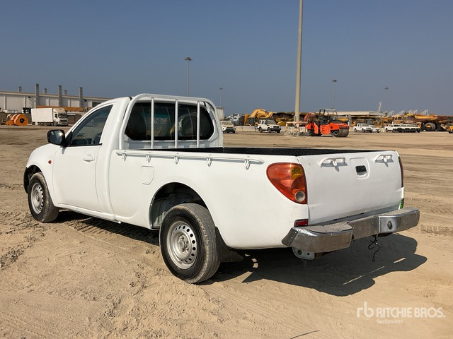 2007 Mitsubishi L200 4x2 Pickup - Truk pikap: gambar 2 2007 Mitsubishi L200 4x2 Pickup - Truk pikap: gambar 2
