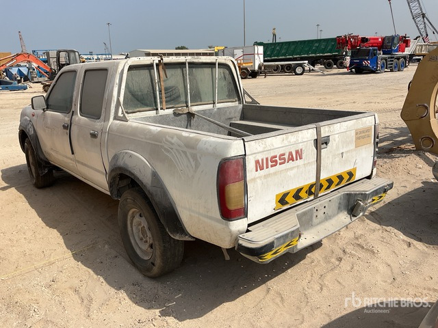 2008 Nissan 4x4 Crew Cab (Inoperable) Pickup - Truk pikap: gambar 3 2008 Nissan 4x4 Crew Cab (Inoperable) Pickup - Truk pikap: gambar 3