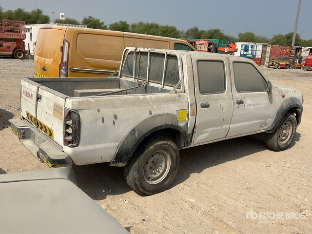 2008 Nissan 4x4 Crew Cab (Inoperable) Pickup - Truk pikap: gambar 4 2008 Nissan 4x4 Crew Cab (Inoperable) Pickup - Truk pikap: gambar 4