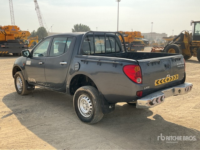 2009 Mitsubishi L200 4x4 Crew Cab Pickup - Truk pikap: gambar 2 2009 Mitsubishi L200 4x4 Crew Cab Pickup - Truk pikap: gambar 2