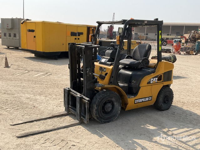 2010 Cat DP25NT 2.5 ton Forklift - Forklift diesel: gambar 1 2010 Cat DP25NT 2.5 ton Forklift - Forklift diesel: gambar 1