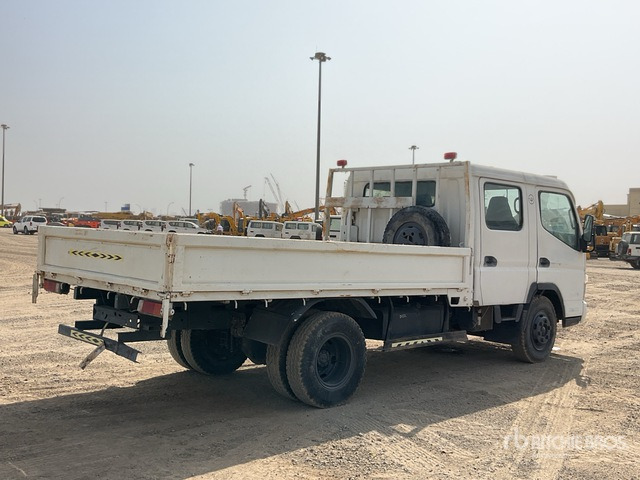 2010 Mitsubishi Canter 4x2 Crew Cab Flatbed Truck - Truk flatbed: gambar 4 2010 Mitsubishi Canter 4x2 Crew Cab Flatbed Truck - Truk flatbed: gambar 4