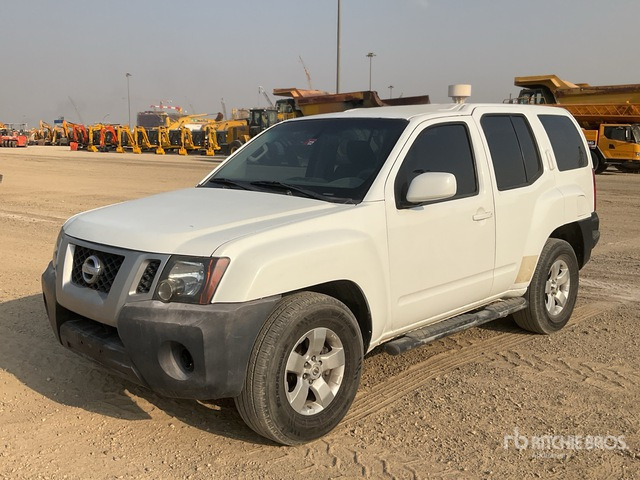 2013 Nissan Xterra 4x4 SUV - Mobil SUV: gambar 2 2013 Nissan Xterra 4x4 SUV - Mobil SUV: gambar 2