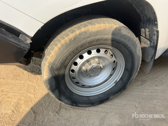 2015 Toyota Prado TX 150L 4x4 SUV - Mobil SUV: gambar 5 2015 Toyota Prado TX 150L 4x4 SUV - Mobil SUV: gambar 5