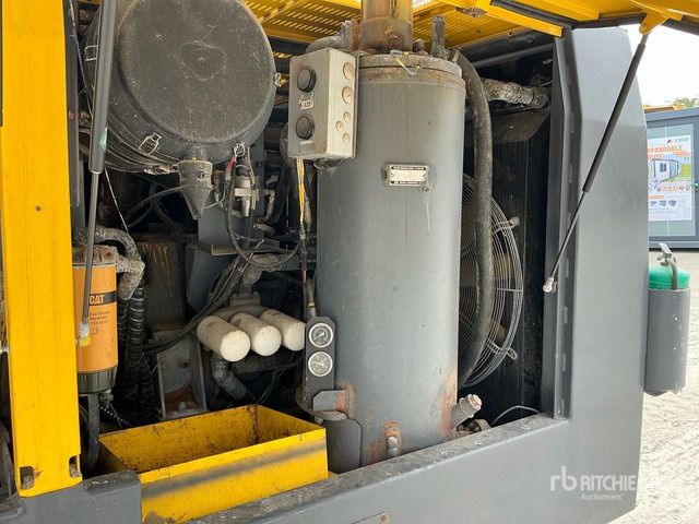 2016 Atlas Copco Power ROC L6-54 Crawler Mounted Blasthole Drill - Anjungan pengeboran: gambar 4 2016 Atlas Copco Power ROC L6-54 Crawler Mounted Blasthole Drill - Anjungan pengeboran: gambar 4