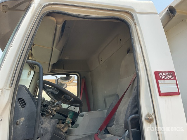 2016 Renault D18 4x2 (Inoperable) S/A Dump Truck - Truk jungkit: gambar 5 2016 Renault D18 4x2 (Inoperable) S/A Dump Truck - Truk jungkit: gambar 5