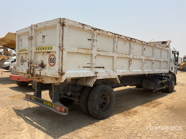 2016 Renault D18 4x2 (Inoperable) S/A Dump Truck - Truk jungkit: gambar 3 2016 Renault D18 4x2 (Inoperable) S/A Dump Truck - Truk jungkit: gambar 3