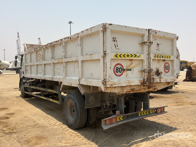 2016 Renault D18 4x2 (Inoperable) S/A Dump Truck - Truk jungkit: gambar 4 2016 Renault D18 4x2 (Inoperable) S/A Dump Truck - Truk jungkit: gambar 4