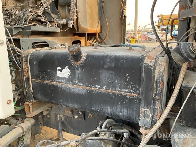 2016 Renault D18 Elgin on Sweeper Truck - Penyapu jalan: gambar 5 2016 Renault D18 Elgin on Sweeper Truck - Penyapu jalan: gambar 5