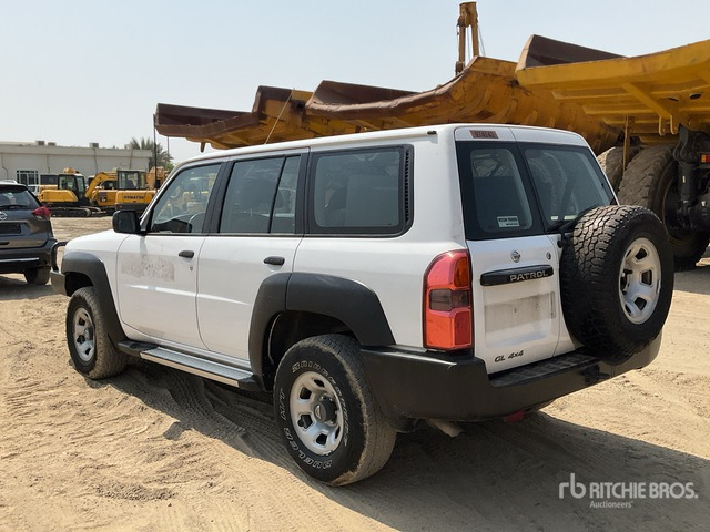 2018 Nissan Patrol GL 4x4 SUV - Mobil SUV: gambar 3 2018 Nissan Patrol GL 4x4 SUV - Mobil SUV: gambar 3