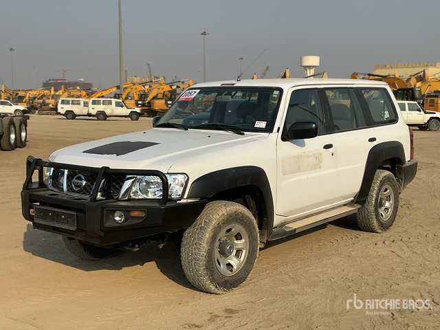 2018 Nissan Patrol GL 4x4 SUV - Mobil SUV: gambar 1 2018 Nissan Patrol GL 4x4 SUV - Mobil SUV: gambar 1