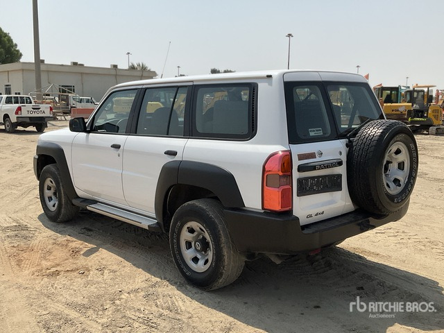 2018 Nissan Patrol GL 4x4 SUV - Mobil SUV: gambar 4 2018 Nissan Patrol GL 4x4 SUV - Mobil SUV: gambar 4