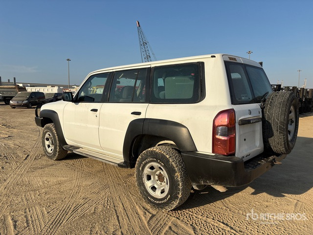 2018 Nissan Patrol GL 4x4 SUV - Mobil SUV: gambar 2 2018 Nissan Patrol GL 4x4 SUV - Mobil SUV: gambar 2