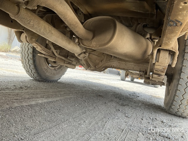 2018 Toyota Land Cruiser 76L 4x4 SUV - Mobil SUV: gambar 5 2018 Toyota Land Cruiser 76L 4x4 SUV - Mobil SUV: gambar 5