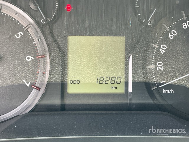 2018 Toyota Prado 150L 4x4 SUV - Mobil SUV: gambar 3 2018 Toyota Prado 150L 4x4 SUV - Mobil SUV: gambar 3