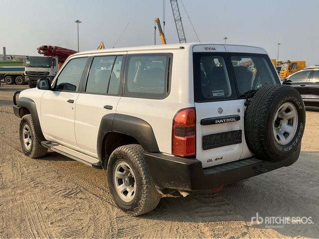 2019 Nissan Patrol GL 4x4 SUV - Mobil SUV: gambar 4 2019 Nissan Patrol GL 4x4 SUV - Mobil SUV: gambar 4