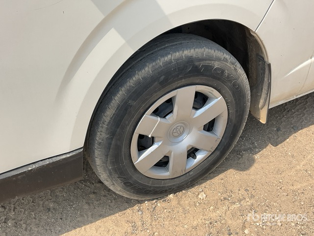 2019 Toyota Hiace 4x2 14-Seat Mini Bus - Bus mini, Van penumpang: gambar 5 2019 Toyota Hiace 4x2 14-Seat Mini Bus - Bus mini, Van penumpang: gambar 5