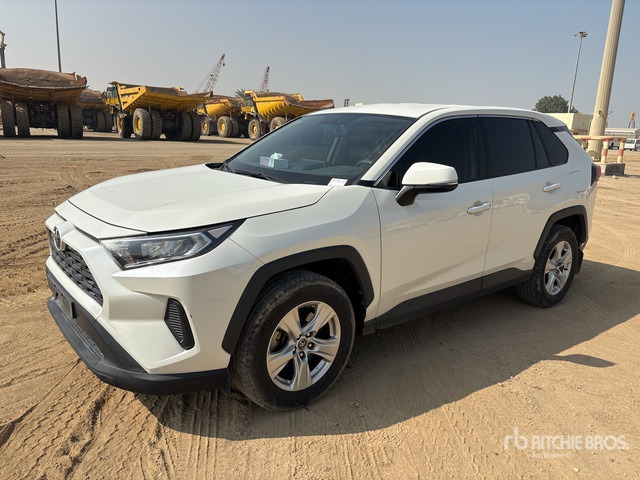 2019 Toyota RAV4 4WD SUV - Mobil SUV: gambar 1 2019 Toyota RAV4 4WD SUV - Mobil SUV: gambar 1