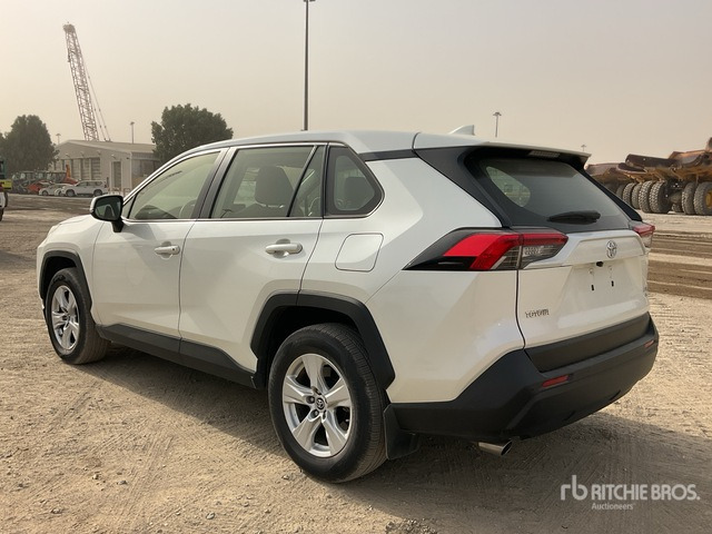 2019 Toyota RAV4 4WD SUV - Mobil SUV: gambar 5 2019 Toyota RAV4 4WD SUV - Mobil SUV: gambar 5