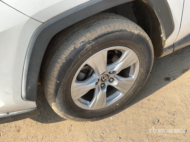 2019 Toyota RAV4 4WD SUV - Mobil SUV: gambar 4 2019 Toyota RAV4 4WD SUV - Mobil SUV: gambar 4