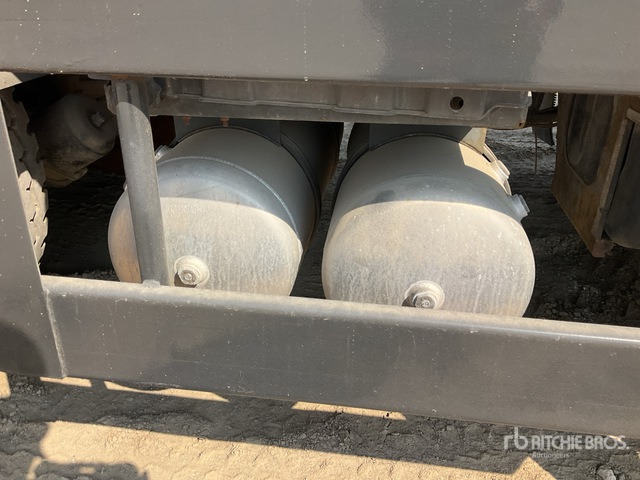 2021 XCMG XGA3310D6NE 8x4 Twin-Steer Tri/A Dump Truck - Truk jungkit: gambar 4 2021 XCMG XGA3310D6NE 8x4 Twin-Steer Tri/A Dump Truck - Truk jungkit: gambar 4