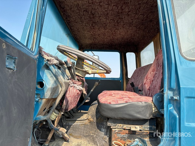 Iveco 110-17 Flatbed Truck with Crane - Truk flatbed, Truk derek: gambar 4 Iveco 110-17 Flatbed Truck with Crane - Truk flatbed, Truk derek: gambar 4