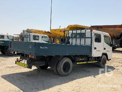 MITSUBISHI CANTER 4x2 - Truk flatbed: gambar 3 MITSUBISHI CANTER 4x2 - Truk flatbed: gambar 3