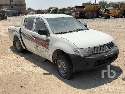 MITSUBISHI L200 - Truk pikap: gambar 4 MITSUBISHI L200 - Truk pikap: gambar 4