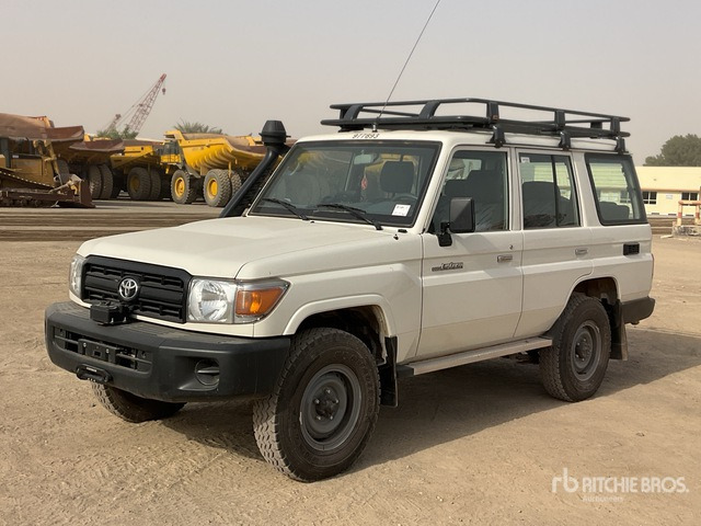 2023 Toyota Land Cruiser 76L 4x4 SUV - Peralatan lainnya: gambar 1 2023 Toyota Land Cruiser 76L 4x4 SUV - Peralatan lainnya: gambar 1