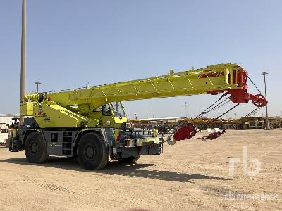 TADANO TR300E 30 ton 4x4x4 - Derek medan kasar: gambar 4 TADANO TR300E 30 ton 4x4x4 - Derek medan kasar: gambar 4