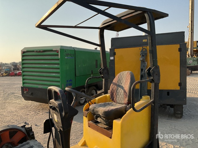 Wacker Neuson RD16 Double Drum Roller - Roller jalan: gambar 5 Wacker Neuson RD16 Double Drum Roller - Roller jalan: gambar 5