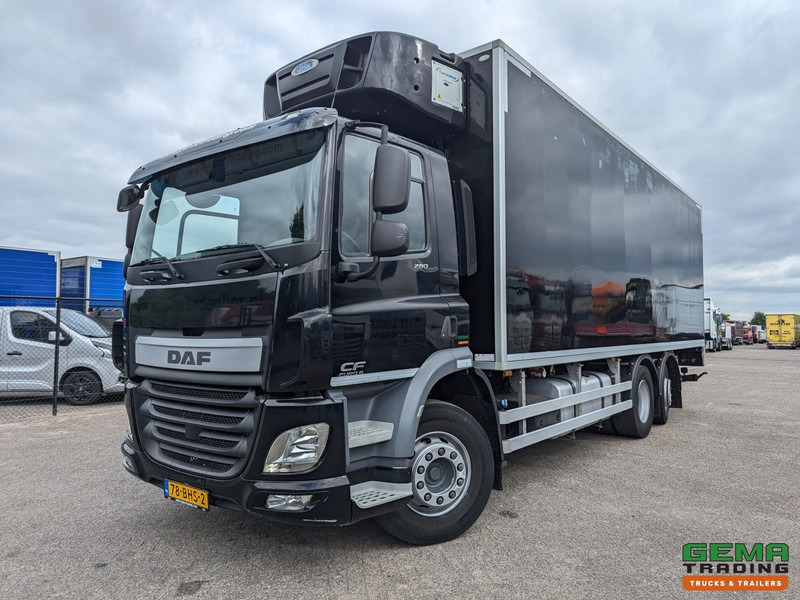 DAF CF 280 FAN 6x2/4 DayCab Euro6A - Koel-VriesBak 7.9m + Carrier Supra 1150MT + Laadklep 2000kg - 10/2025APK - Truk berpendingin: gambar 1 DAF CF 280 FAN 6x2/4 DayCab Euro6A - Koel-VriesBak 7.9m + Carrier Supra 1150MT + Laadklep 2000kg - 10/2025APK - Truk berpendingin: gambar 1