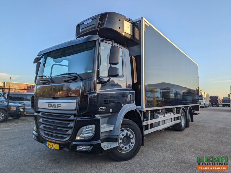 DAF CF 290 FAN 6x2/4 DagCab Euro6 - Koel-VriesBak 7.9m + Carrier Supra 1150MT + Laadklep 2000kg - Truk berpendingin: gambar 1 DAF CF 290 FAN 6x2/4 DagCab Euro6 - Koel-VriesBak 7.9m + Carrier Supra 1150MT + Laadklep 2000kg - Truk berpendingin: gambar 1