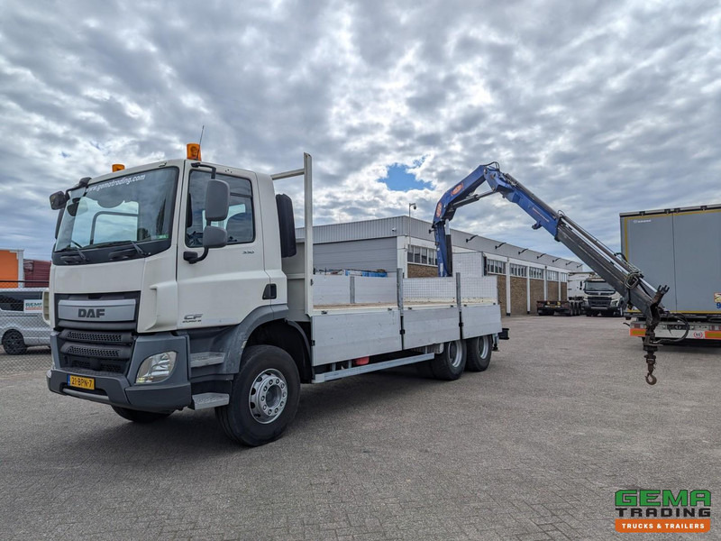 DAF CF 330 FAT 6x4 Dagcab Euro6A - Open laadbak 6.4m + PM 15522 - RadioGrafisch - Handgeschakeld - 08/2025APK - Truk flatbed, Truk derek: gambar 1 DAF CF 330 FAT 6x4 Dagcab Euro6A - Open laadbak 6.4m + PM 15522 - RadioGrafisch - Handgeschakeld - 08/2025APK - Truk flatbed, Truk derek: gambar 1