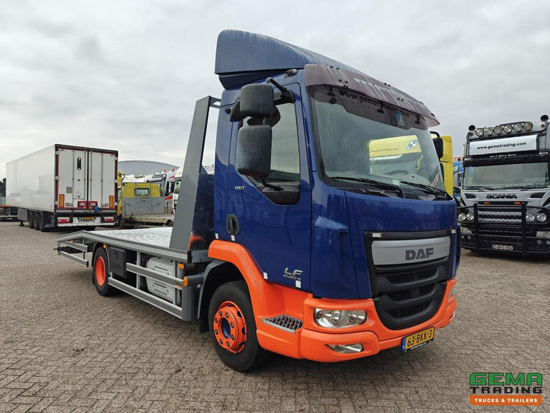 DAF LF 180 FA 4x2 Dagcab Euro6C - Oprijwagen/Machine transporter 5.3m + Lier 5900kg - Trekhaak - 09/2026 APK - NieuweOPbouw! - Truk pengangkut mobil: gambar 3 DAF LF 180 FA 4x2 Dagcab Euro6C - Oprijwagen/Machine transporter 5.3m + Lier 5900kg - Trekhaak - 09/2026 APK - NieuweOPbouw! - Truk pengangkut mobil: gambar 3