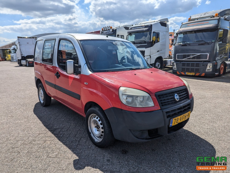 Fiat Doblò 1.9 JTD Euro4 - Handgeschakeld - Trekhaak - Van kecil: gambar 2 Fiat Doblò 1.9 JTD Euro4 - Handgeschakeld - Trekhaak - Van kecil: gambar 2