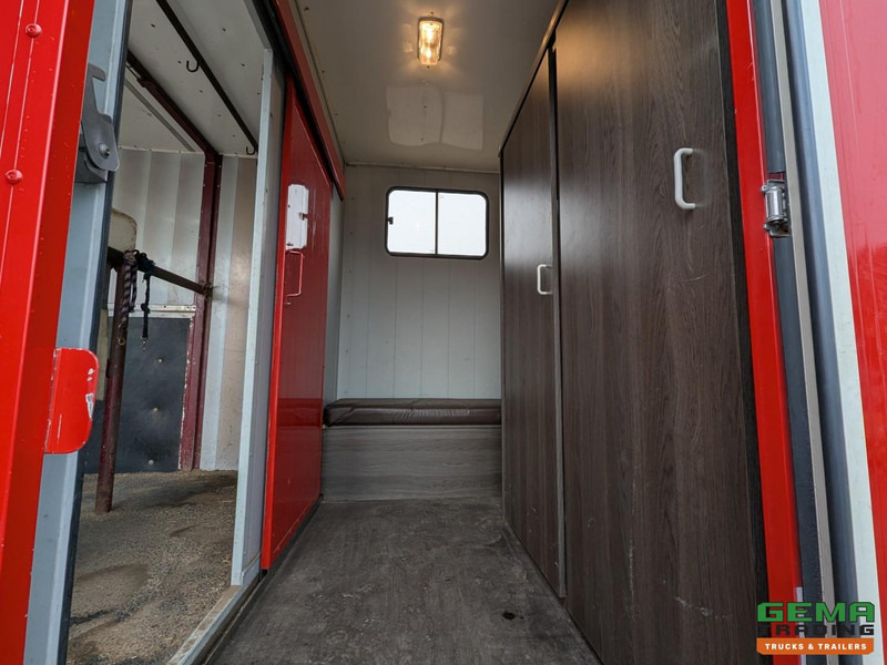 Iveco Tector ML120E24D 4x2 Euro3 DubbelCabine - Paardenwagen 3-Paards - Kleedruimte - Hydraulische klep- TOP! - Truk pengangkut kuda: gambar 5 Iveco Tector ML120E24D 4x2 Euro3 DubbelCabine - Paardenwagen 3-Paards - Kleedruimte - Hydraulische klep- TOP! - Truk pengangkut kuda: gambar 5